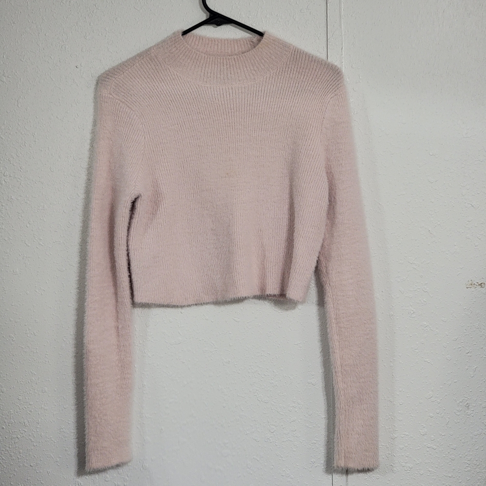 Kendall & Kylie Baby Pink Cropped Fuzzy Soft Sweater Long Sleeve Size Small